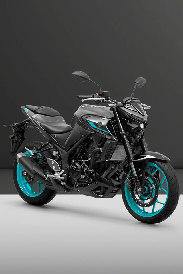 Moto naked de visual agressivo